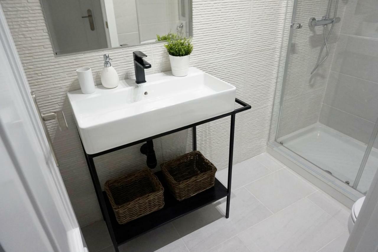 Ronda Chic Apartments - C/ Lauria - Centro Ciudad Εξωτερικό φωτογραφία